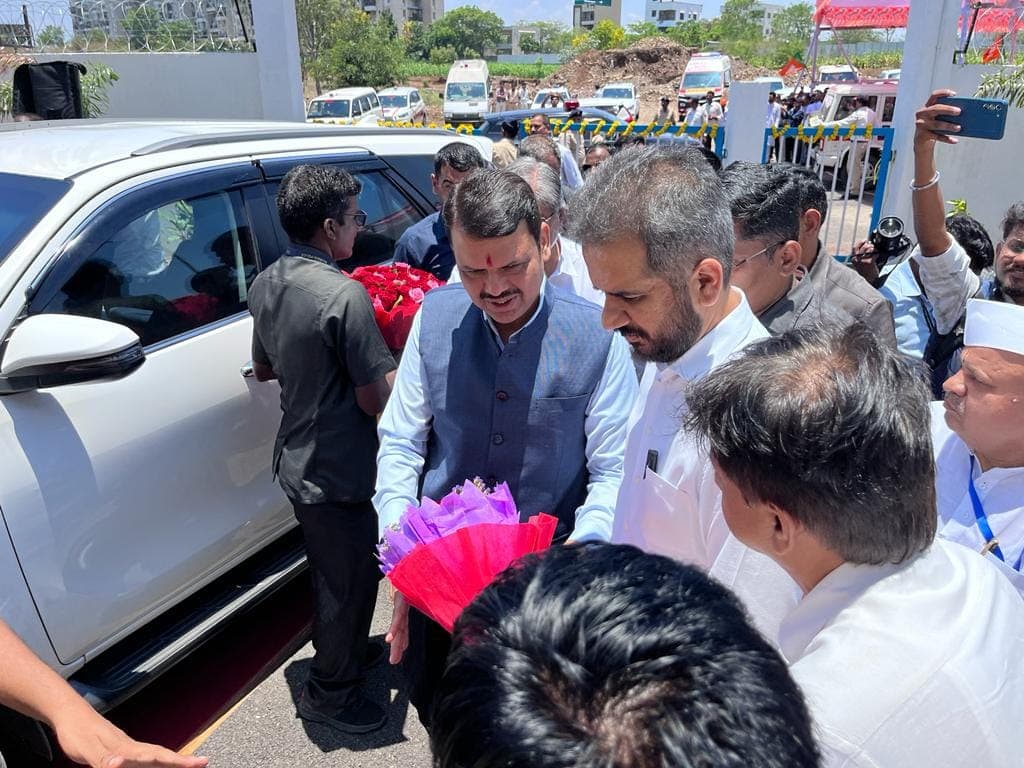 Officials welcoming a visiting dignitary at the inauguration of the PCMC 100 MLD water treatment plant